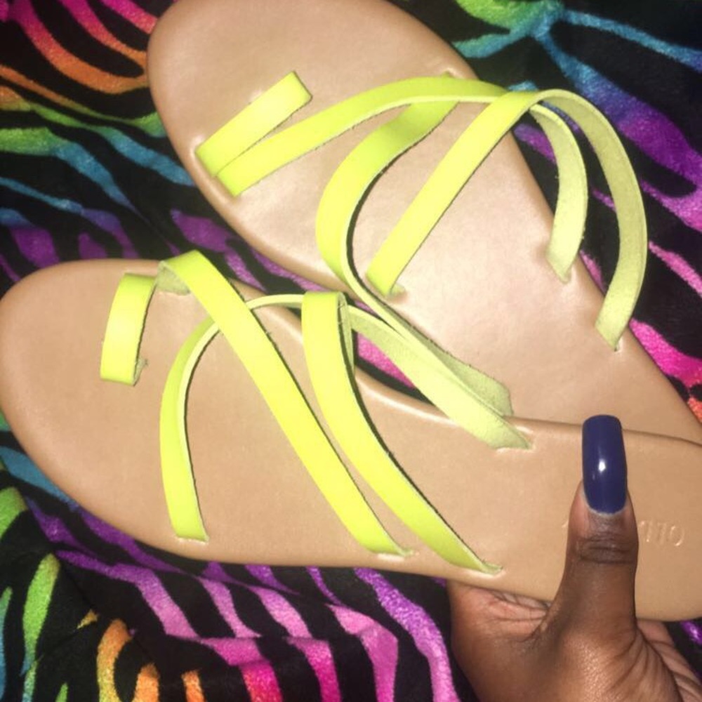 SANDALS